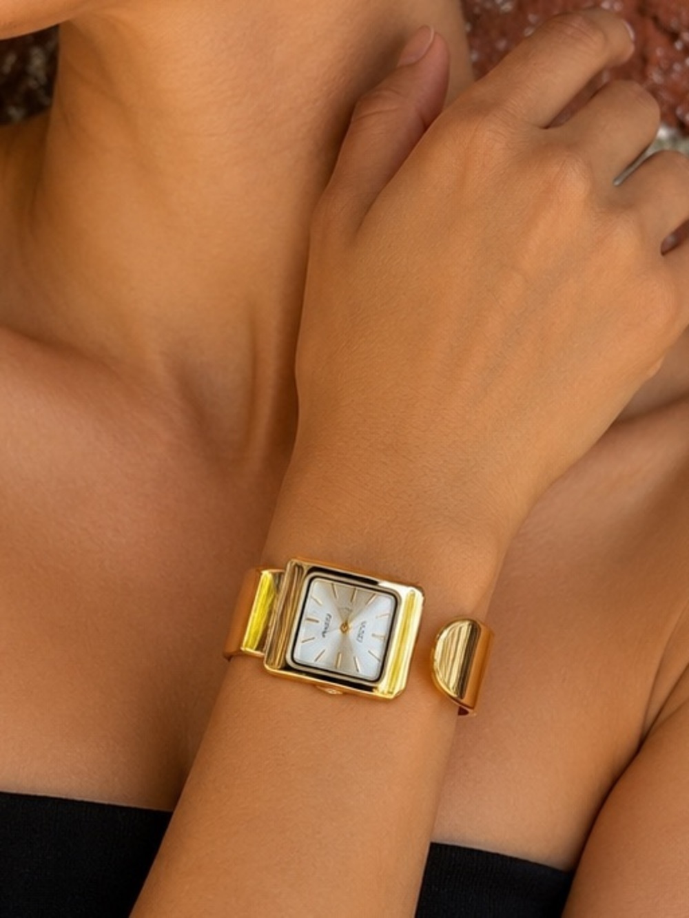 Classic Vintage Cuff Watch - Square Face - Picture 9 of 10